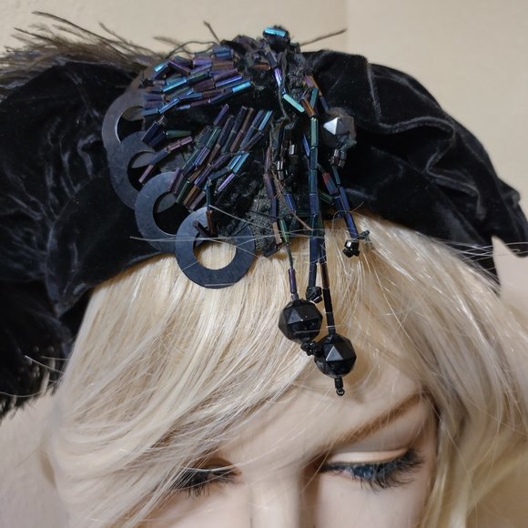 Antique Victorian / Edwardian Black Silk Velvet Beret with BEAUTIFUL Beadwork an main image 4